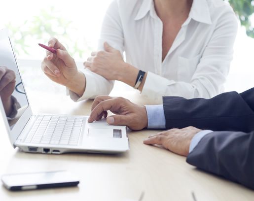How to convert your website visitors into business leads thumb